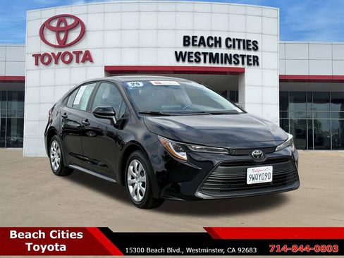 Certified 2025 Toyota Corolla LE FWD image 1