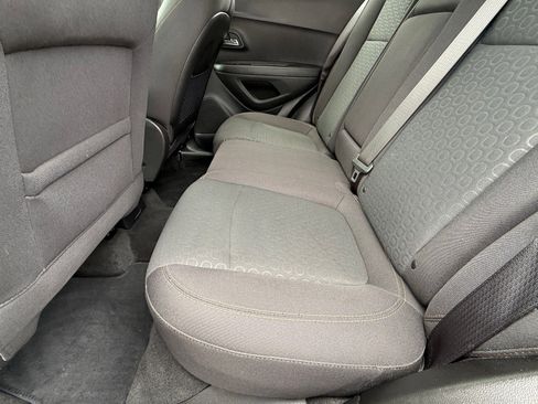 Used 2020 Chevrolet Trax LS w/ Tint and Cruise Package FWD image 11