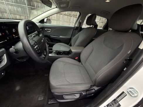 Used 2025 Kia K4 FWD image 24