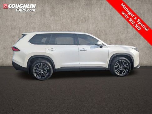 Used 2024 Toyota Grand Highlander AWD Hybrid image 8