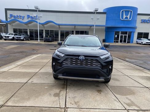 Used 2023 Toyota RAV4 Limited image 3