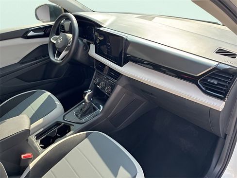 Used 2025 Volkswagen Taos S image 12