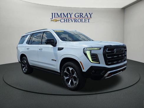 Used 2026 GMC Yukon AT4 w/ AT4 Premium Plus Package AWD/4WD image 7