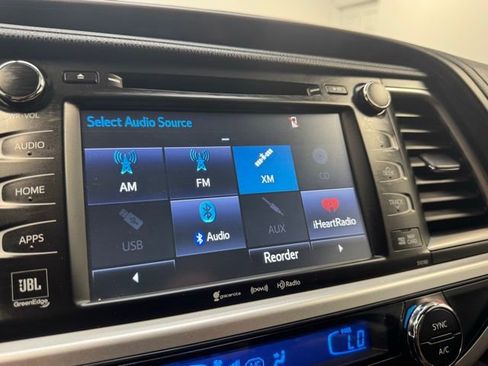 Used 2017 Toyota Highlander Limited AWD/4WD image 21