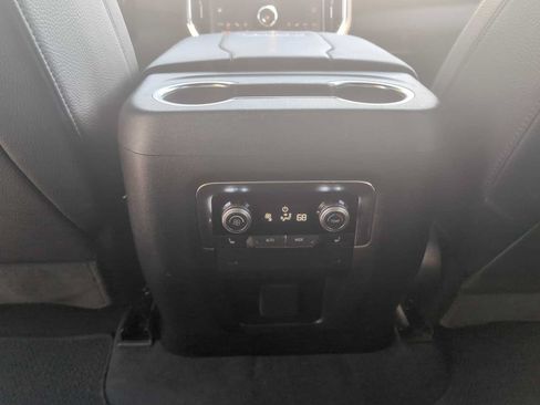 Used 2025 GMC Yukon Denali AWD/4WD image 24