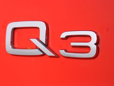 Used 2018 Audi Q3 2.0T Premium Plus image 35