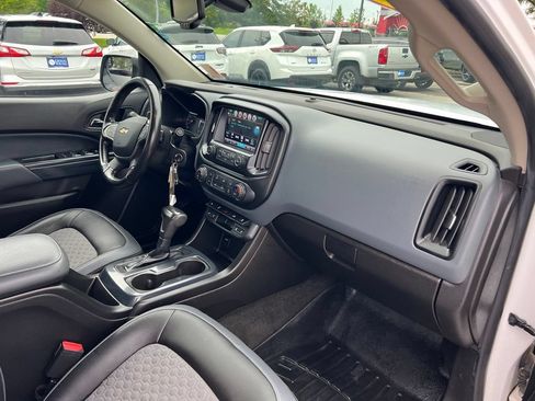 Used 2018 Chevrolet Colorado Z71 AWD/4WD image 27