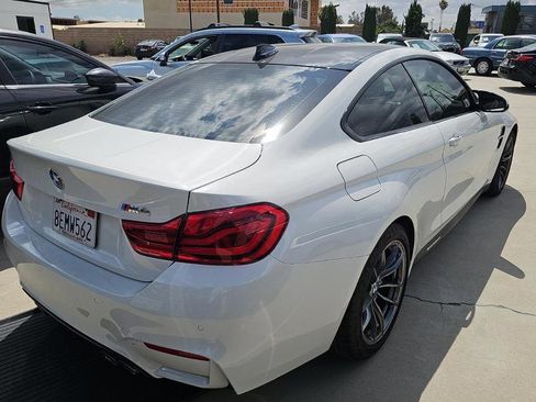 Used 2018 BMW M4 Coupe w/ Executive Package RWD image 4