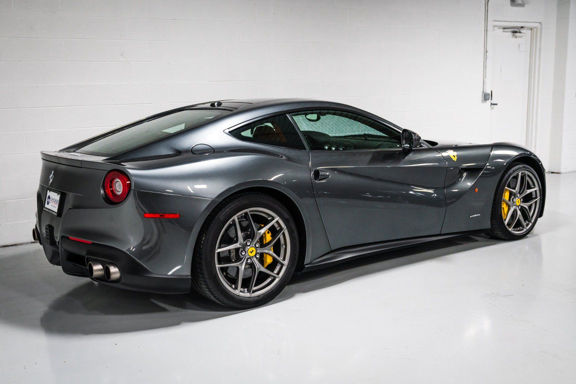 Used 2015 Ferrari F12 Berlinetta RWD image 3