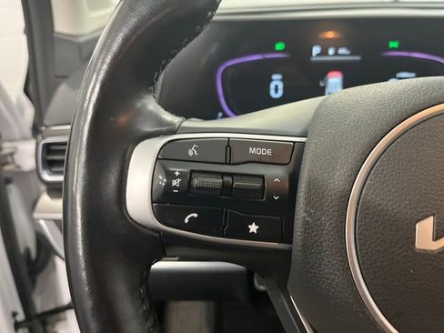 Used 2023 Kia Sportage EX image 17