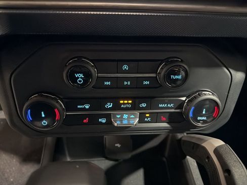 Used 2022 Ford Bronco Outer Banks w/ Sasquatch Package image 21