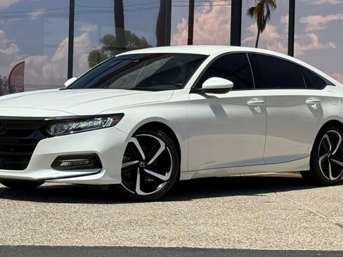 Used 2018 Honda Accord Sport image 4
