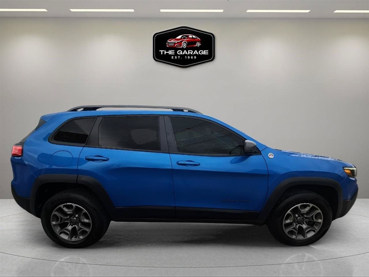 Used 2020 Jeep Cherokee Trailhawk w/ Comfort/Convenience Group AWD/4WD image 7