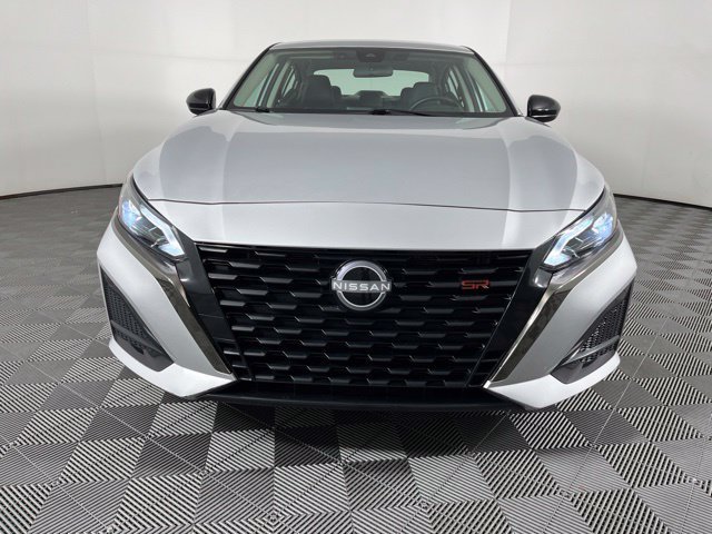 Used 2025 Nissan Altima 2.5 SR FWD image 5