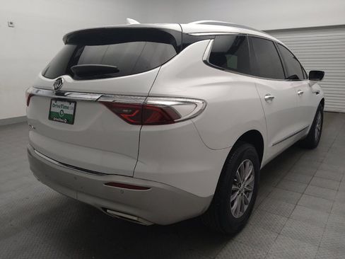 Used 2023 Buick Enclave Essence w/ Sound and Sites Package FWD image 9
