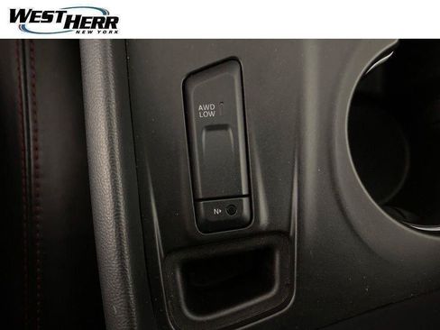 Used 2025 Dodge Durango R/T AWD/4WD image 38