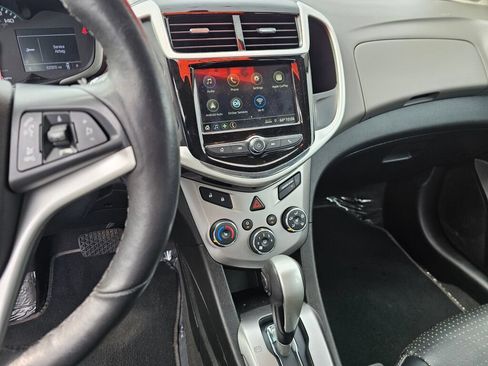 Used 2019 Chevrolet Sonic Premier FWD image 28