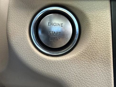 Used 2015 Mercedes-Benz E 350 4MATIC Wagon image 25