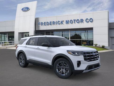New 2026 Ford Explorer Active w/ Active Comfort Package image 7