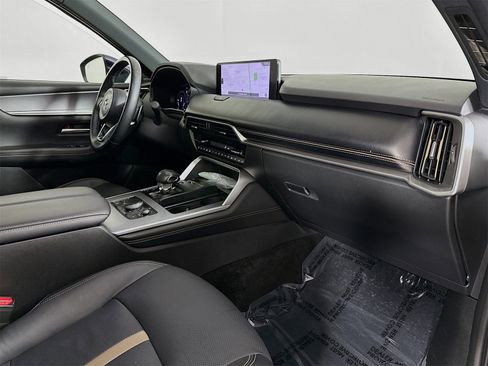 Used 2024 MAZDA CX-90 Plug-In Hybrid w/ Premium Plus image 32