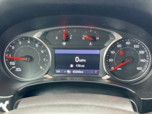 Certified 2024 GMC Terrain SLT w/ LPO, Floor Liner Package image 9