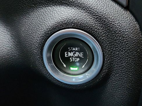 Used 2023 Chevrolet Silverado 1500 Custom RWD image 9