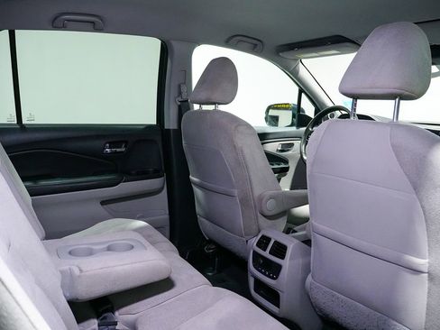 Used 2021 Honda Pilot EX image 23