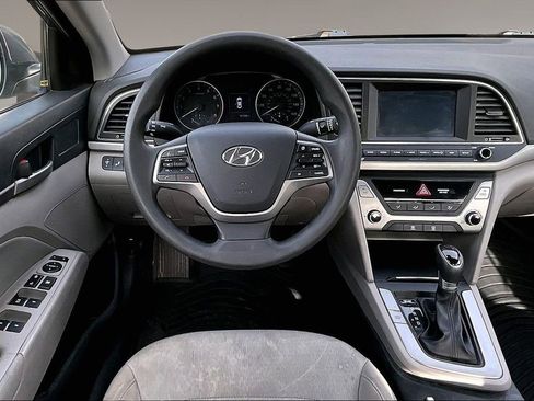 Used 2018 Hyundai Elantra SEL FWD image 5