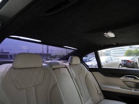 Used 2016 BMW 750i xDrive AWD/4WD image 31