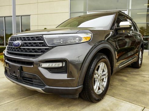 Used 2020 Ford Explorer XLT w/ Equipment Group 202A image 8