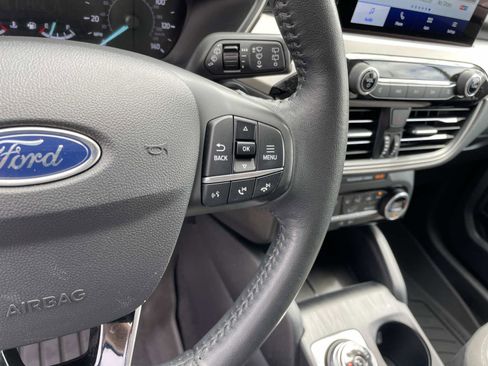 Used 2021 Ford Escape SE w/ Convenience Package FWD image 19