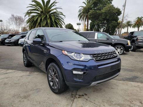 Used 2017 Land Rover Discovery Sport SE image 1