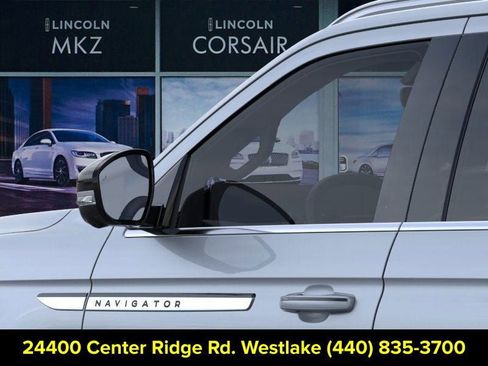 New 2025 Lincoln Navigator Reserve image 20