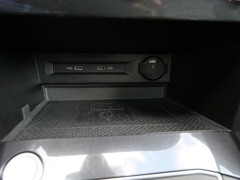 Used 2021 Volkswagen Tiguan SEL Premium R-Line AWD/4WD image 26