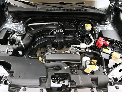 Certified 2025 Subaru Forester Premium AWD/4WD image 9