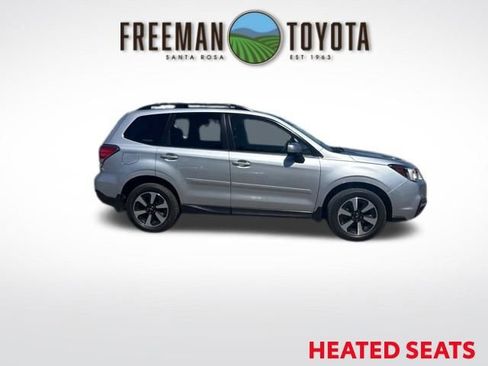 Used 2017 Subaru Forester 2.5i Premium AWD/4WD image 4