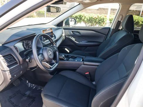 Used 2024 Nissan Rogue S image 16