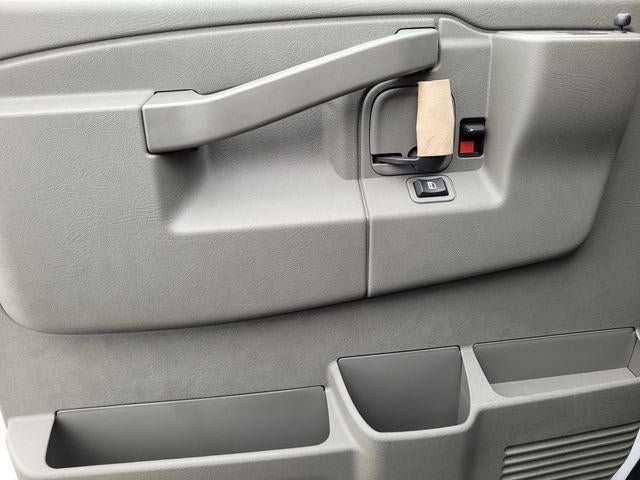 New 2026 GMC Savana 2500 w/ Driver Convenience Package RWD image 18