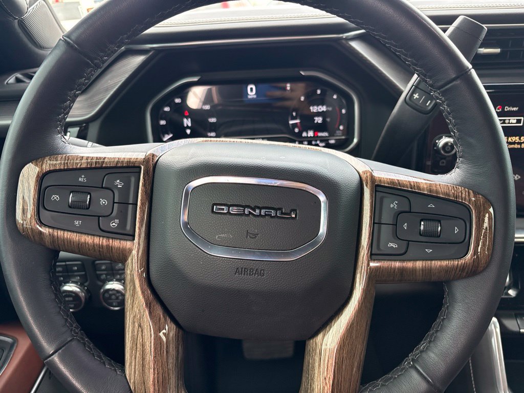 Used 2024 GMC Sierra 3500 Denali Ultimate AWD/4WD image 4