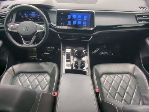 Used 2024 Volkswagen Atlas Cross Sport SEL Premium R-Line AWD/4WD image 15
