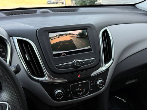 Used 2021 Chevrolet Equinox LT FWD image 36