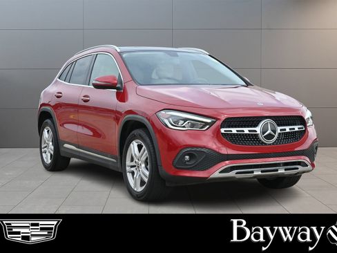Used 2021 Mercedes-Benz GLA 250 w/ Premium Package image 4