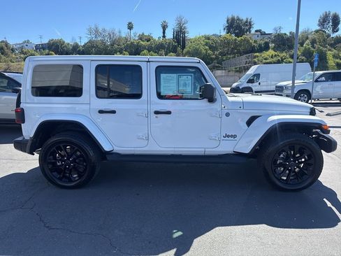 Certified 2025 Jeep Wrangler Unlimited Sahara image 10