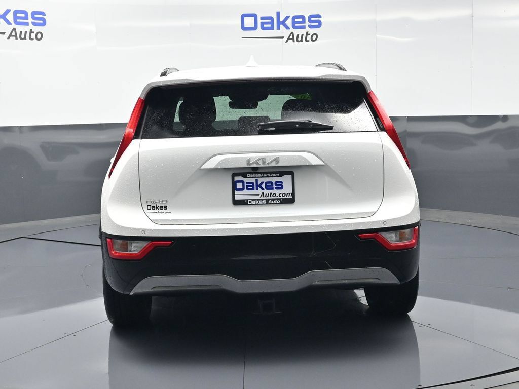 Certified 2024 Kia Niro Wind w/ Wind Preserve Package FWD image 6