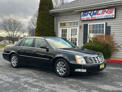 Used 2009 Cadillac DTS image 2