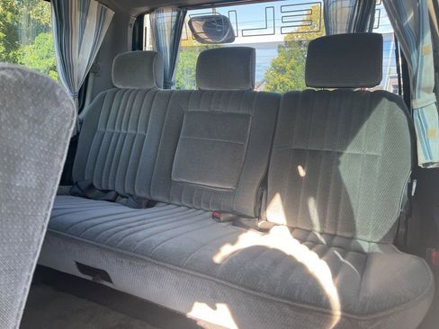 Used 1991 Mitsubishi Delica image 12
