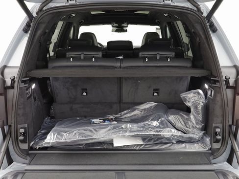 New 2026 BMW X7 xDrive40i w/ M Sport Package image 18