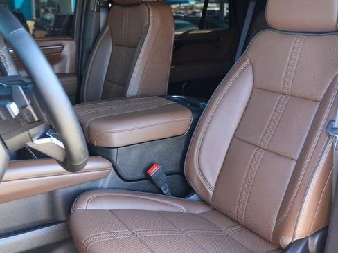 New 2026 Chevrolet Tahoe High Country AWD/4WD image 16