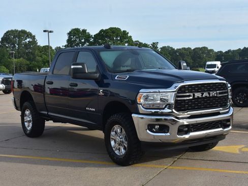 Used 2023 RAM 2500 Big Horn w/ Level 2 Equipment Group AWD/4WD image 3