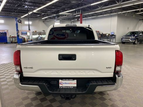 Used 2019 Toyota Tacoma SR5 image 9